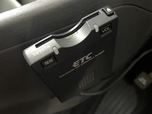 Toyota PRIUS ALPHA 2011-10 22232-9
