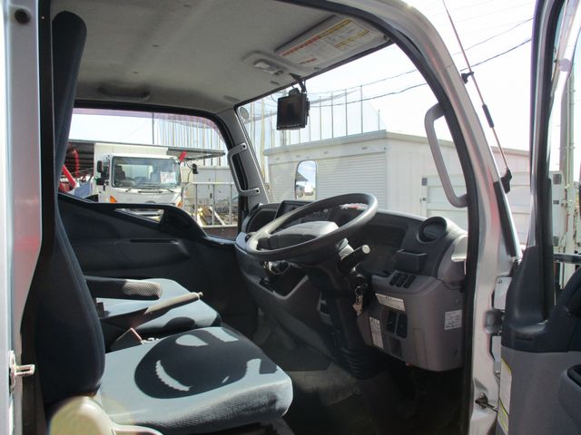Mitsubishi CANTER 2016-05 17848-13