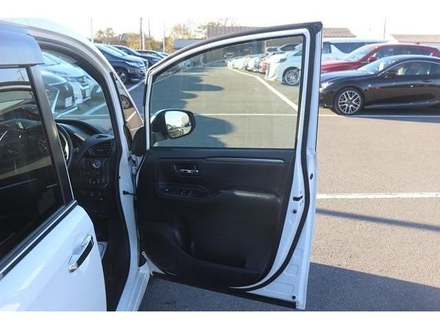 Toyota ESQUIRE 2015-02 193158-9