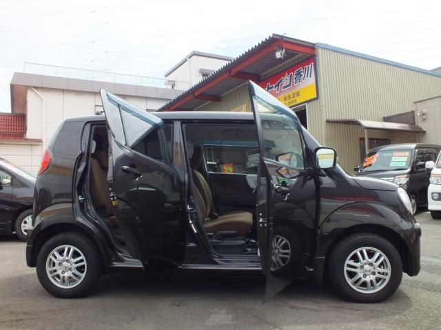 Nissan MOCO 2012-05 351-8