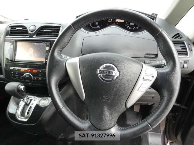 Nissan SERENA 2011-06 367789-13