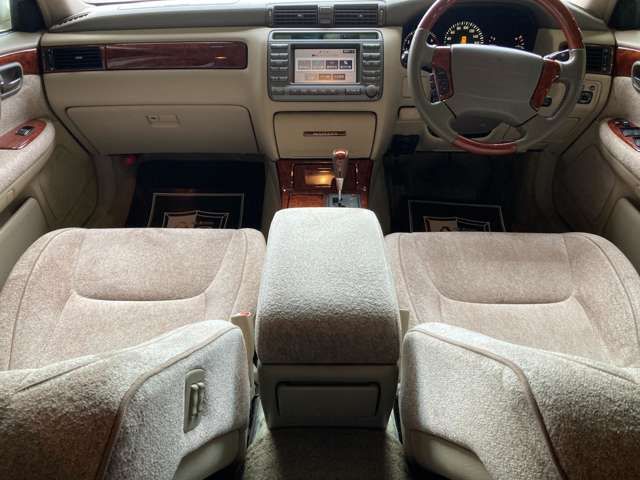 Toyota CROWN MAJESTA 2000-03 12567-5