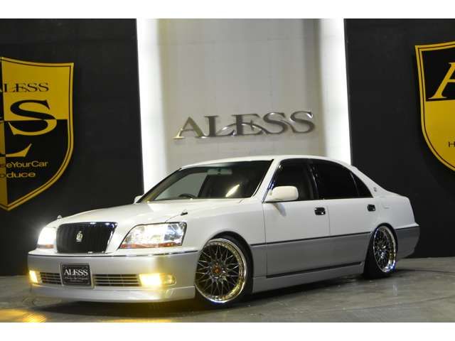 Toyota CROWN MAJESTA 2000-03 12567-8