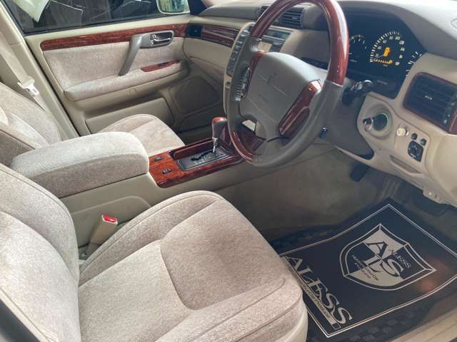 Toyota CROWN MAJESTA 2000-03 12567-6