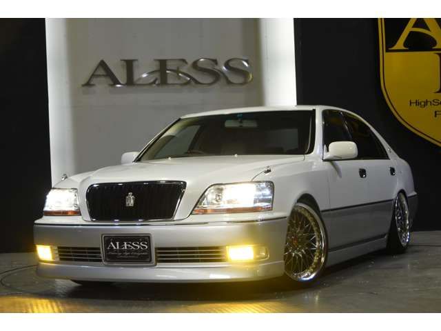 Toyota CROWN MAJESTA 2000-03 12567-9