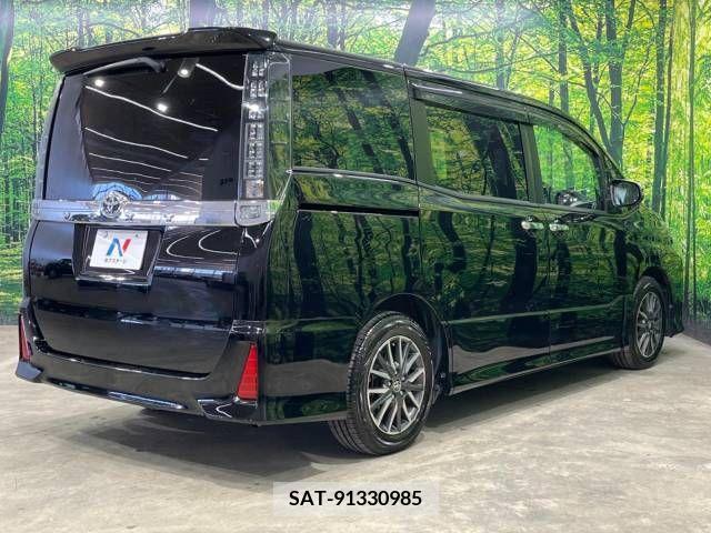 Toyota VOXY 2015-10 289146-18
