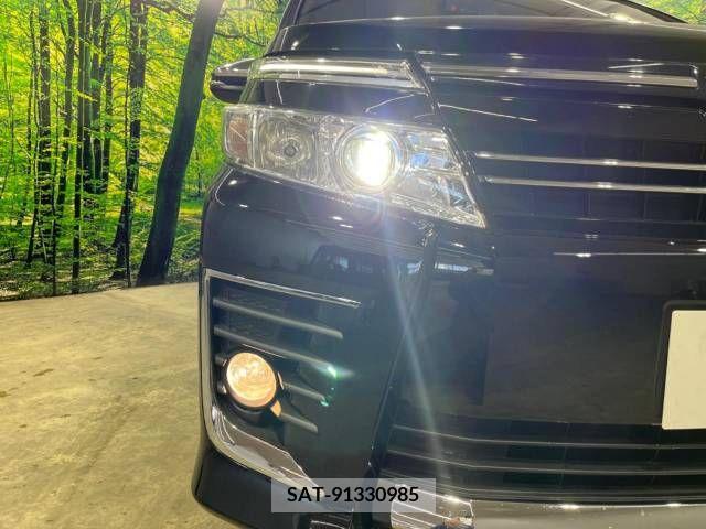 Toyota VOXY 2015-10 289146-13