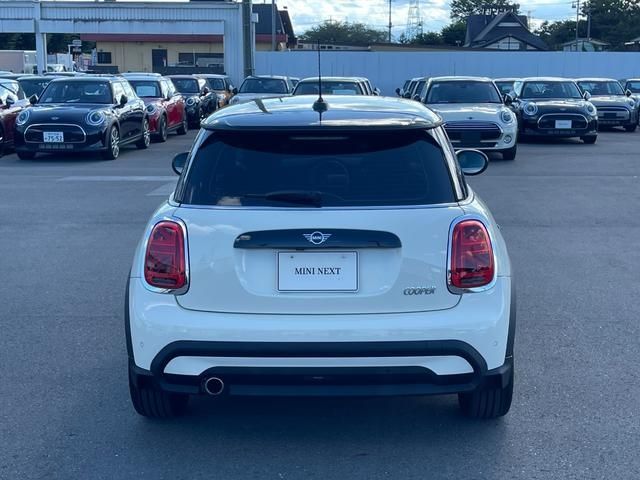 Bmw MINI 2022-04 24457-4