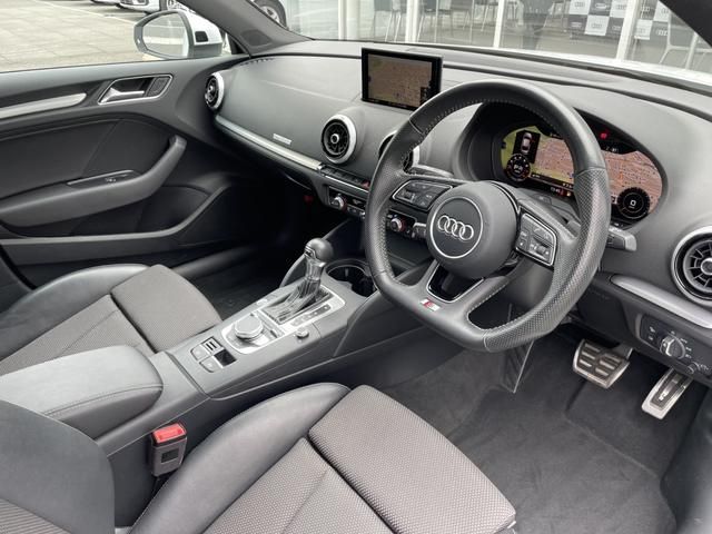Audi A3 SEDAN 2017-09 25039-8