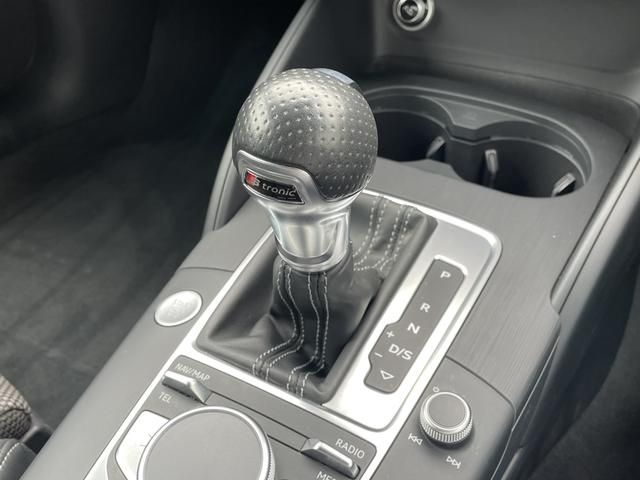 Audi A3 SEDAN 2017-09 25039-13