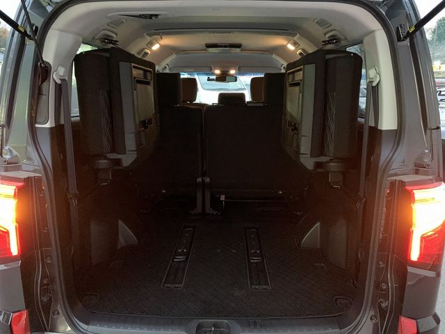 Mitsubishi DELICA D5 2022-10 28133-21