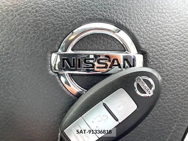 Nissan NOTE 2015-10 281010-6