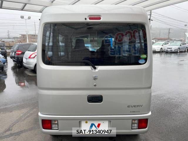 Suzuki EVERY 2020-11 268877-13