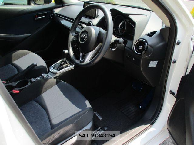 Mazda DEMIO 2015-05 267964-11