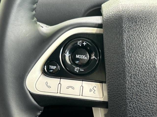 Toyota PRIUS 2017-11 21471-6