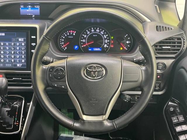 Toyota VOXY 2018-04 181078-12