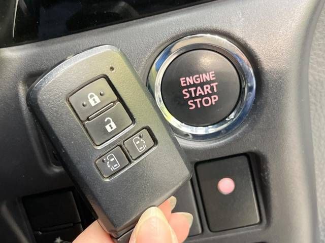 Toyota VOXY 2018-04 181078-4