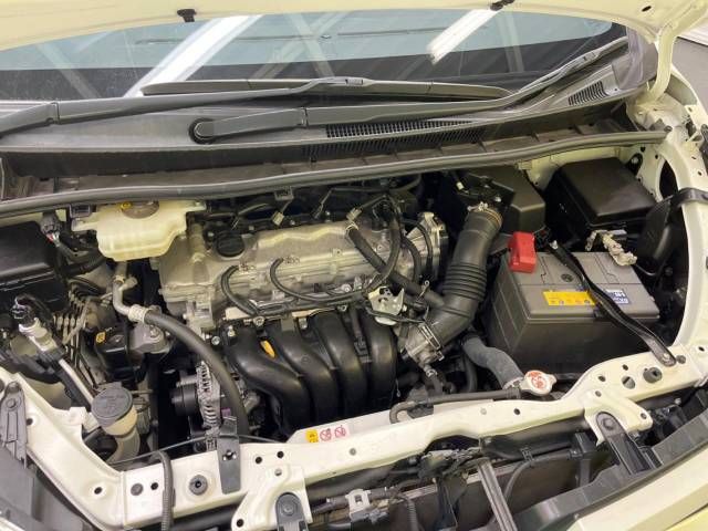 Toyota VOXY 2018-04 181078-18