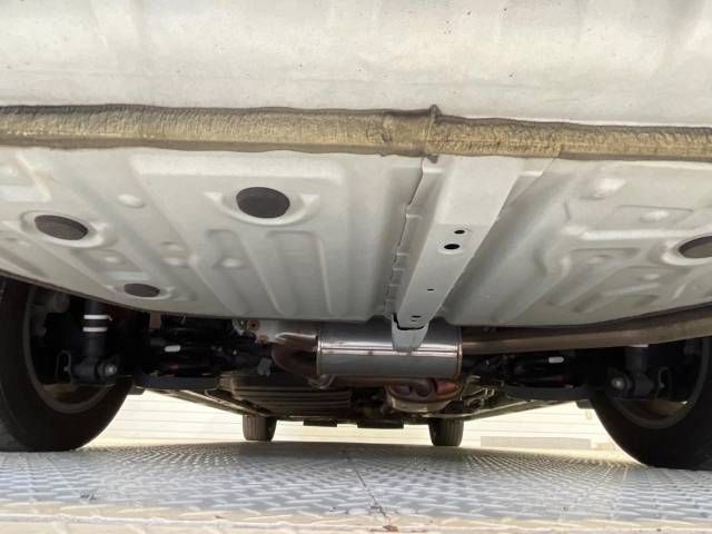 Toyota VOXY 2018-04 181078-19