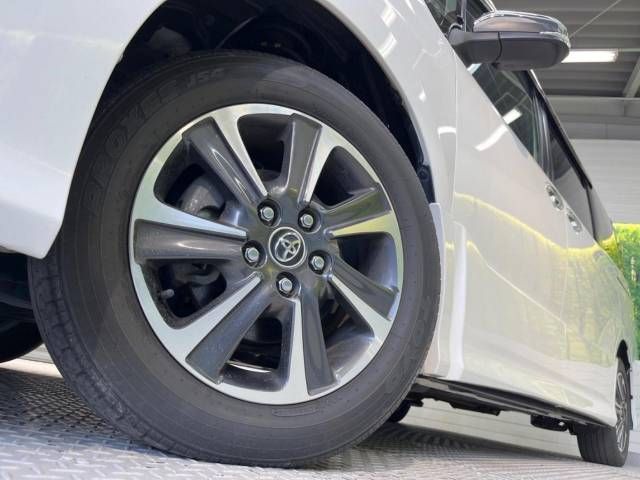 Toyota VOXY 2018-04 181078-14