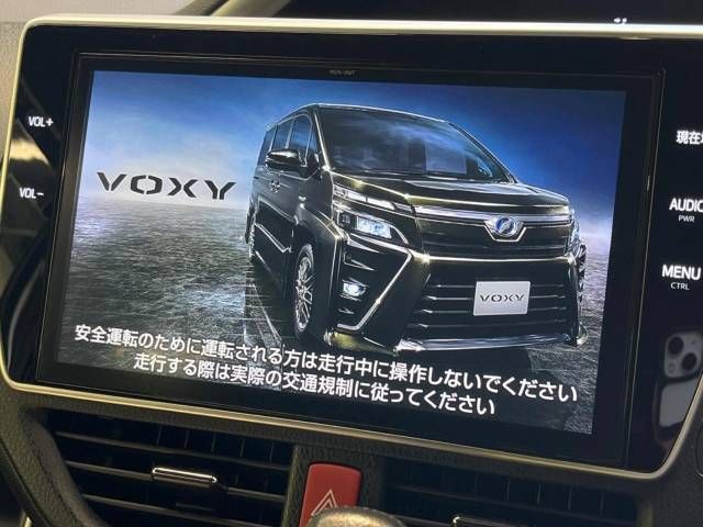 Toyota VOXY 2018-04 181078-2