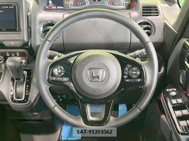 Honda N BOX 2021-12 278688-10