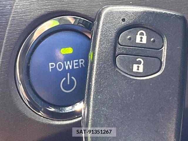 Toyota PRIUS 2012-07 366449-4