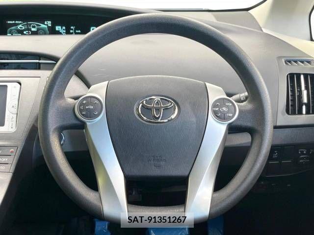 Toyota PRIUS 2012-07 366449-11
