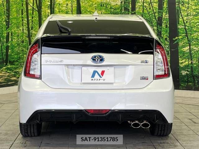 Toyota PRIUS 2013-11 281759-14
