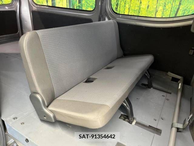 Nissan NV350 Caravan 2016-07 317428-10