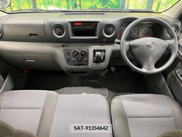 Nissan NV350 Caravan 2016-07 317428-1