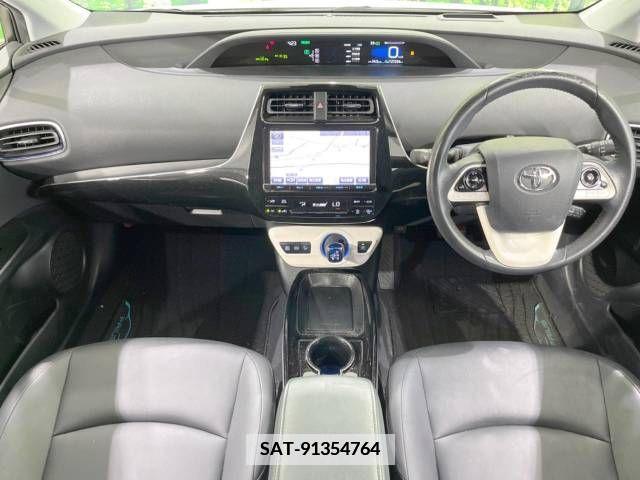 Toyota PRIUS 2016-06 346497-1