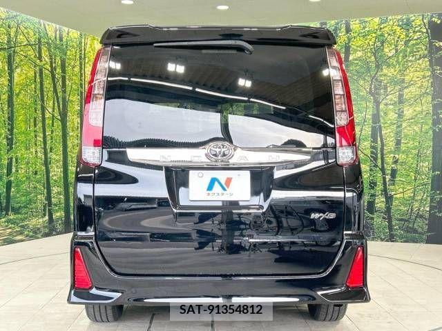 Toyota NOAH 2016-11 392814-15