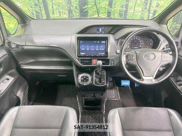 Toyota NOAH 2016-11 392814-1