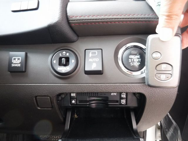 Toyota CROWN SEDAN 2013-04 23983-10