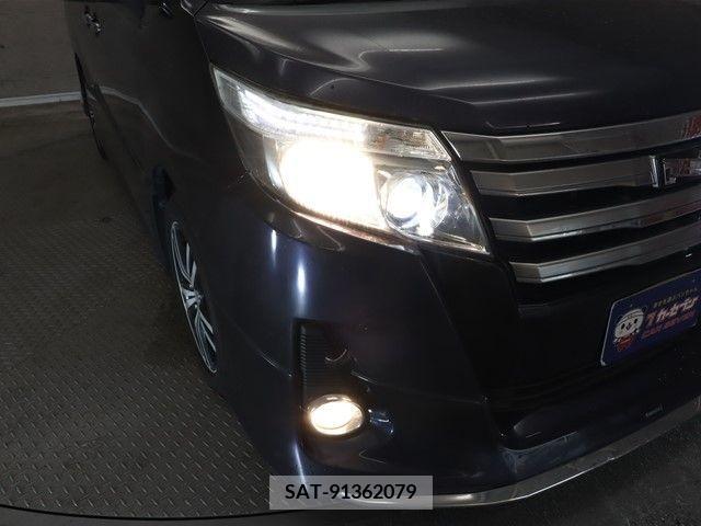 Toyota NOAH 2015-11 201811-17