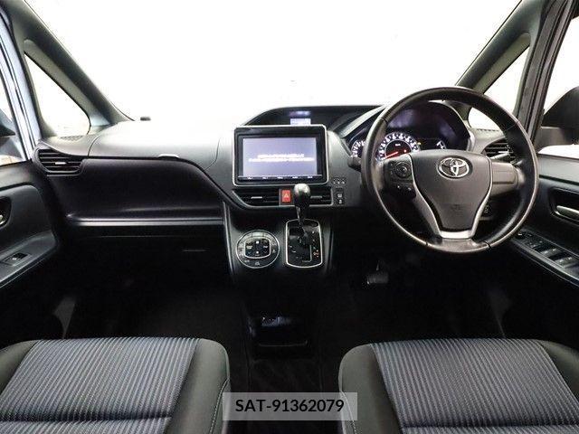 Toyota NOAH 2015-11 201811-2