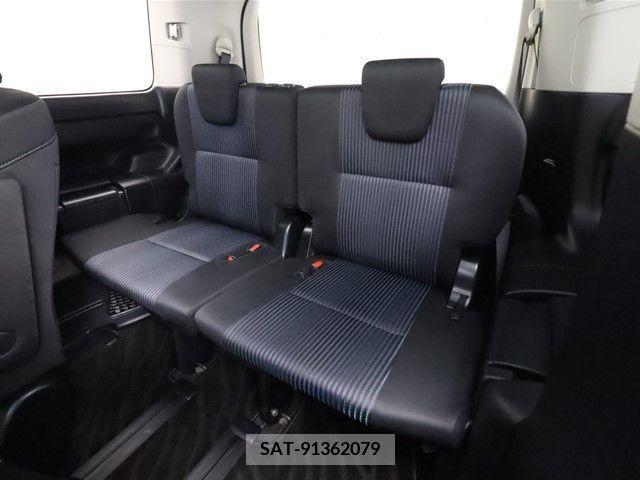 Toyota NOAH 2015-11 201811-7