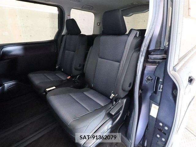 Toyota NOAH 2015-11 201811-6