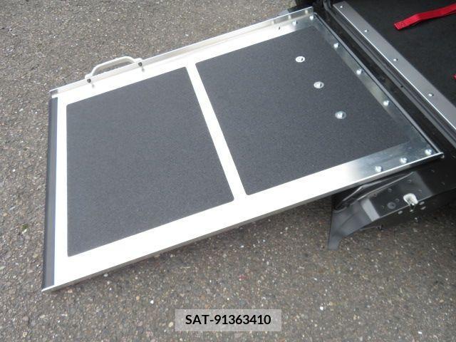 Suzuki SPACIA 2023-10 381575-1