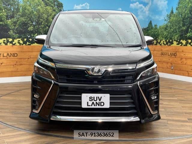 Toyota VOXY 2018-03 321713-14