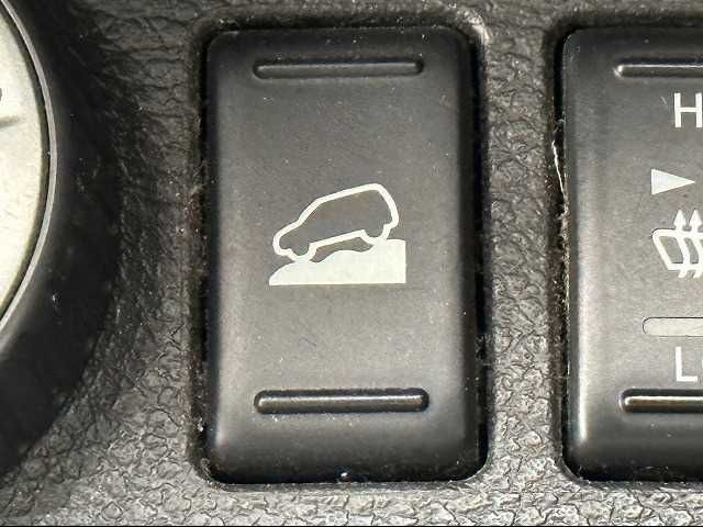 Nissan X-TRAIL 2011-01 25143-4