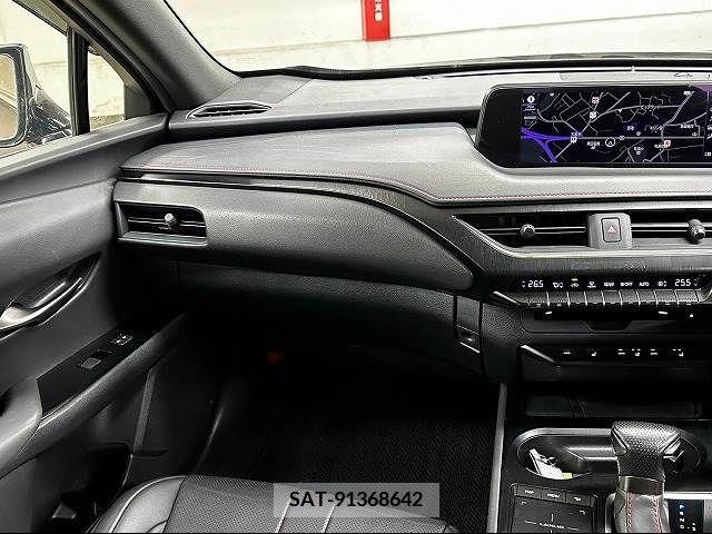 Lexus UX 2018-12 225553-11