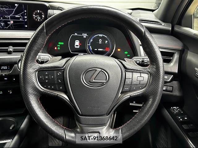 Lexus UX 2018-12 225553-12