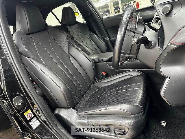 Lexus UX 2018-12 225553-7