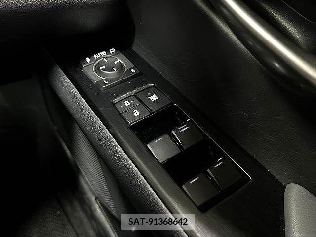 Lexus UX 2018-12 225553-15