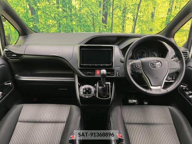 Toyota VOXY 2017-12 395001-1