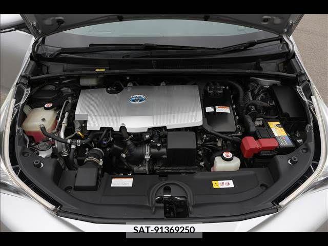 Toyota PRIUS 2017-01 330713-18