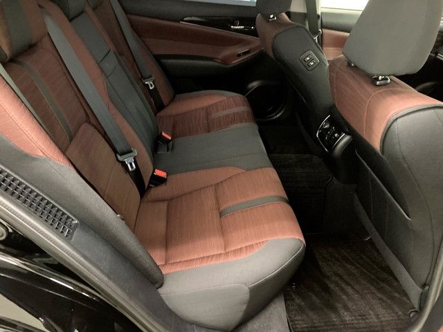 Toyota CROWN SEDAN 2017-01 28944-10