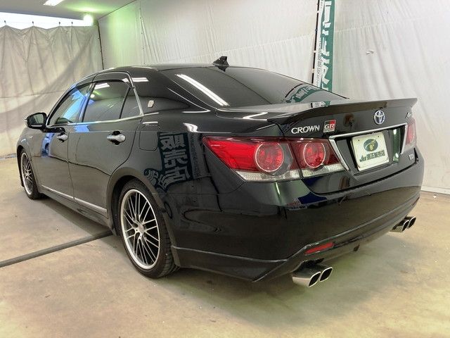 Toyota CROWN SEDAN 2017-01 28944-2